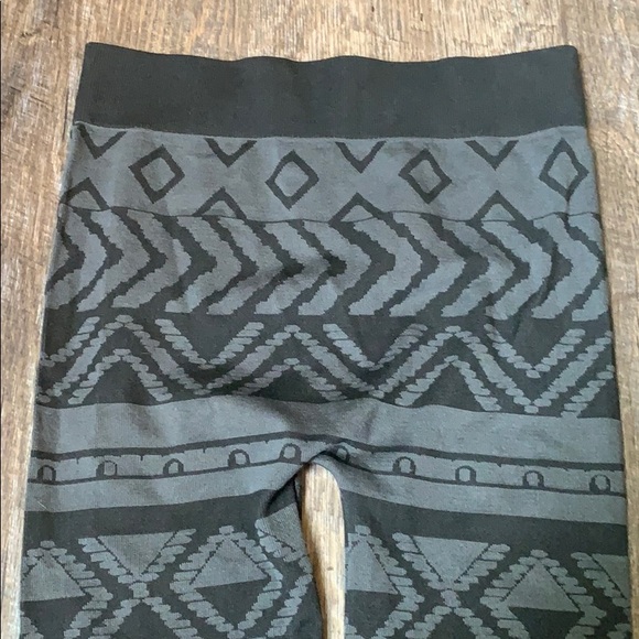 XS/S Aztec print tights - Picture 3 of 4